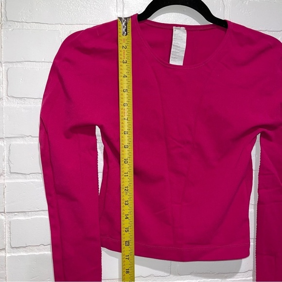 Fabletics Corey SculptKnit® Long-Sleeve Top in Very Berry Size Small - Picture 12 of 13